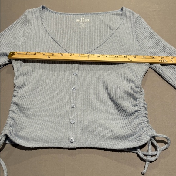 Hollister Gray Ribbed Baby Tee - Picture 3 of 6
